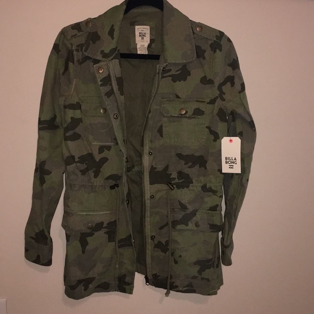 NWT BIllabong army style jacket